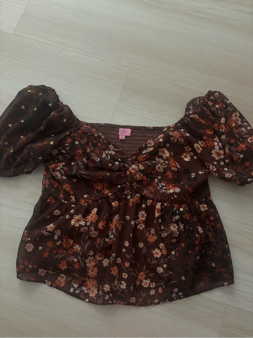 Francesca's Collections Brown Floral Puff-Sleeve Peplum Top